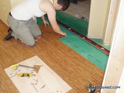 Како да се постават плута подот - уредување на подот од плута