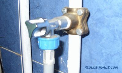 Како да поврзете машина за перење со вода и санитарна отпадна вода