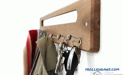 Закачалка за ѕид со свои раце - како да се направи закачалка за облека во ходникот на дрво (+ фотографии)