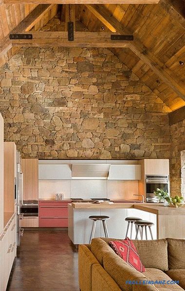 Камен во внатрешноста на кујната - идејата за завршување на кујната со декоративен камен