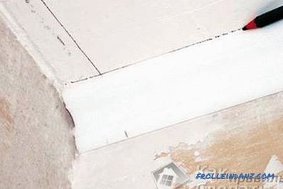 Како да се намали плинтусот на таванот