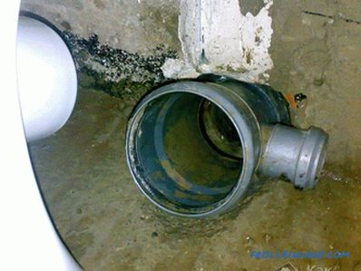 Поврзување на тоалетна чинија со канализациона цевка