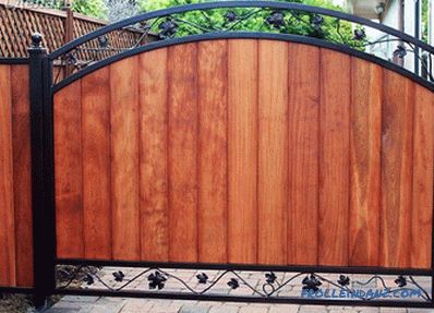 Како да се направи дрвена порта - врата направена од дрво (+ фотографии, дијаграми)